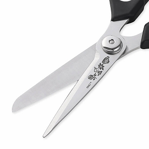 ���[�~���~�Z���N�g�P�O�O�@�L�b�`���΂���