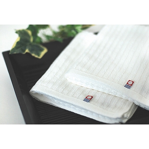 �y���������z�����v���~�A���z���C�g?�@�t�F�C�X�E�n���h�^�I���Z�b�g